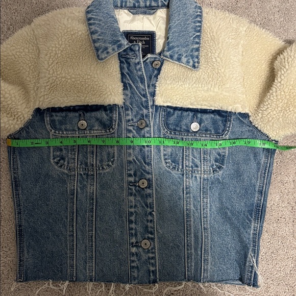 A&F Sherpa denim jacket - Picture 6 of 8
